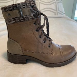 Women’s ankle Earth Origin ankle boots